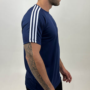Camiseta Dry Fit Adidas III Listras Ombro